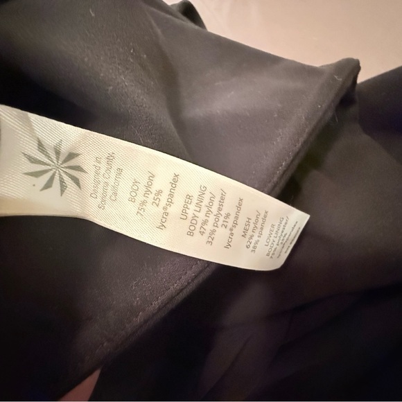 Athleta Gray/Cream Colorblock Mesh Cropped Leggings Size Small - Picture 3 of 7